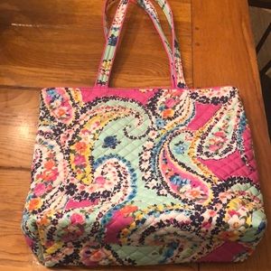 Vera Bradley iconic tote bag